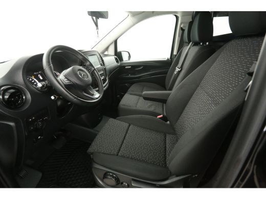 Mercedes-Benz eVito Lang 66 kWh | Snelladen | SOH 97% | Airco | Cruise | Camera | Carplay | 3 Zits | Navi | Parkeersens. ActivLease financial lease
