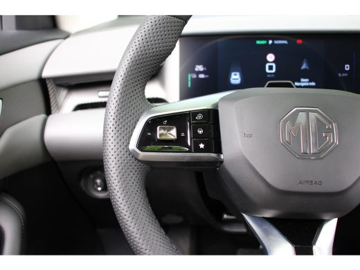 MG MGS5 EV Luxury 64 kWh | 360&deg; CAMERA | STOEL + STUURVERWARMING | ADAPTIVE CRUISE | DODE HOEK | PARK SENS V... ActivLease financial lease