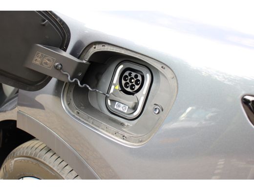 MG MGS5 EV Luxury 64 kWh | 360&deg; CAMERA | STOEL + STUURVERWARMING | ADAPTIVE CRUISE | DODE HOEK | PARK SENS V... ActivLease financial lease