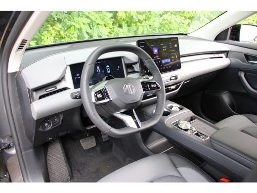 MG MGS5 EV Luxury 64 kWh | 360&deg; CAMERA | STOEL + STUURVERWARMING | ADAPTIVE CRUISE | DODE HOEK | PARK SENS V... ActivLease financial lease