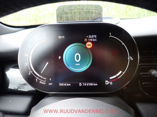 Mini Cooper 1.5 Cooper FACELIFT KEYLESS / HEAD-UP / SPORTLEER ActivLease financial lease