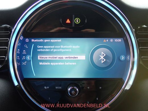 Mini Cooper 1.5 Cooper FACELIFT KEYLESS / HEAD-UP / SPORTLEER ActivLease financial lease
