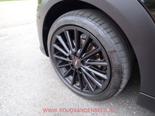 Mini Cooper 1.5 Cooper FACELIFT KEYLESS / HEAD-UP / SPORTLEER ActivLease financial lease