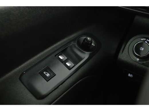 Opel Combo-e 50 kWh | Snelladen | SOH 98% | Airco | Cruise | Parkeersens. | Trekhaak ActivLease financial lease