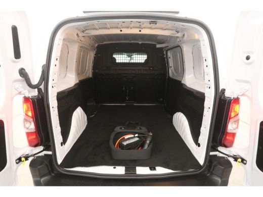 Opel Combo-e 50 kWh | Snelladen | SOH 98% | Airco | Cruise | Parkeersens. | Trekhaak ActivLease financial lease