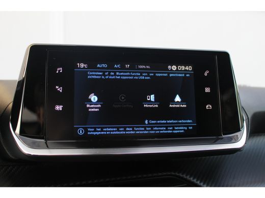 Peugeot 2008 1.2 Allure | Camera | Cruise | Carplay | Climate | DAB | LED | PDC A | Camera | Cruise | Carplay ... ActivLease financial lease