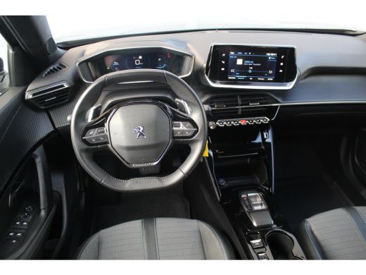 Peugeot 2008 1.2 Allure | Camera | Cruise | Carplay | Climate | DAB | LED | PDC A | Camera | Cruise | Carplay ... ActivLease financial lease