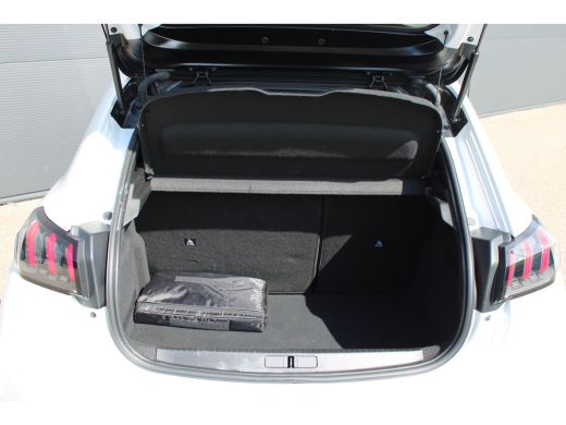 Peugeot 208 1.2 PureTech GT Pack | Navigatie | Camera | Panoramadak | Stoelverwarming | Full LED | Alcantara ... ActivLease financial lease