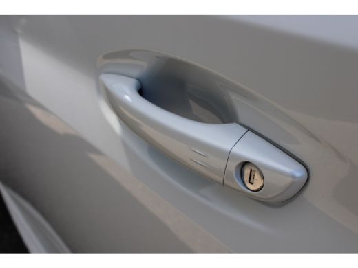 Peugeot 208 1.2 PureTech GT Pack | Navigatie | Camera | Panoramadak | Stoelverwarming | Full LED | Alcantara ... ActivLease financial lease