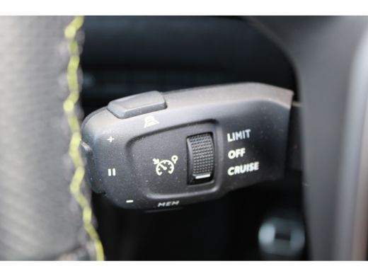 Peugeot 208 1.2 PureTech GT Pack | Navigatie | Camera | Panoramadak | Stoelverwarming | Full LED | Alcantara ... ActivLease financial lease