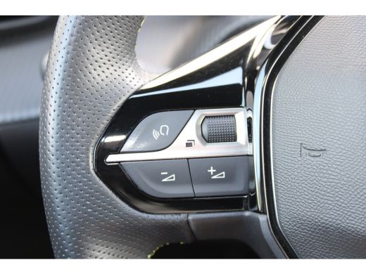 Peugeot 208 1.2 PureTech GT Pack | Navigatie | Camera | Panoramadak | Stoelverwarming | Full LED | Alcantara ... ActivLease financial lease