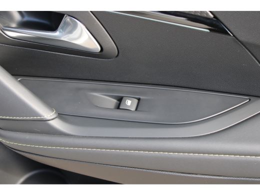 Peugeot 208 1.2 PureTech GT Pack | Navigatie | Camera | Panoramadak | Stoelverwarming | Full LED | Alcantara ... ActivLease financial lease