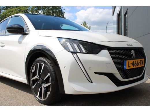 Peugeot 208 1.2 PureTech GT Pack | Navigatie | Camera | Panoramadak | Stoelverwarming | Full LED | Alcantara ... ActivLease financial lease
