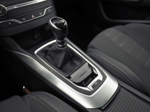 Peugeot 308 SW 1.2 PureTech Premium Sport (VIRTUAL COCKPIT, APPLE CARPLAY, GROOT NAVI, 360 CAMERA, SPORTSTOEL... ActivLease financial lease