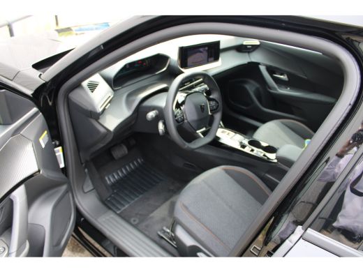 Peugeot e-2008 Business Apple Carplay/Android Auto | Cruise Control | Climate Control | Camera ActivLease financial lease