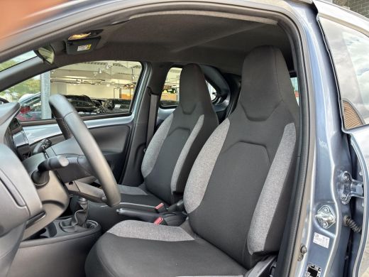 Toyota Aygo 1.0 VVT-i MT Play | Airco | Achteruitrij camera | Carplay/Android auto | ActivLease financial lease