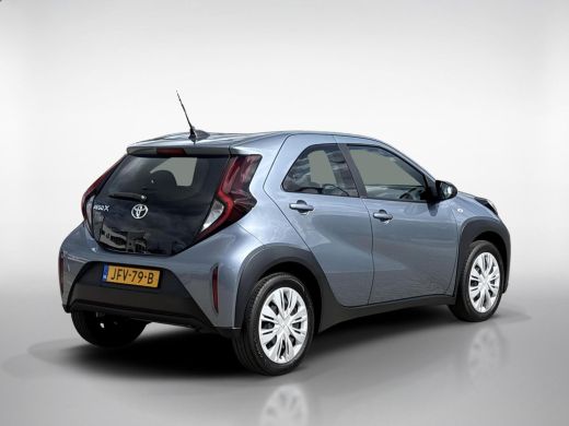 Toyota Aygo 1.0 VVT-i MT Play | Airco | Achteruitrij camera | Carplay/Android auto | ActivLease financial lease