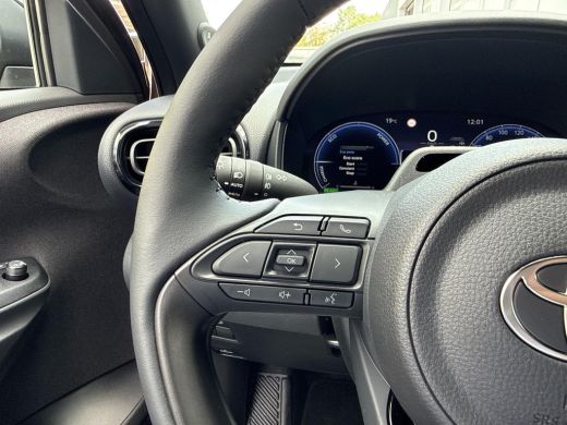 Toyota Yaris Cross 1.5 Hybrid 130 Executive | Premium Pack | CarPlay | Navigatie ActivLease financial lease