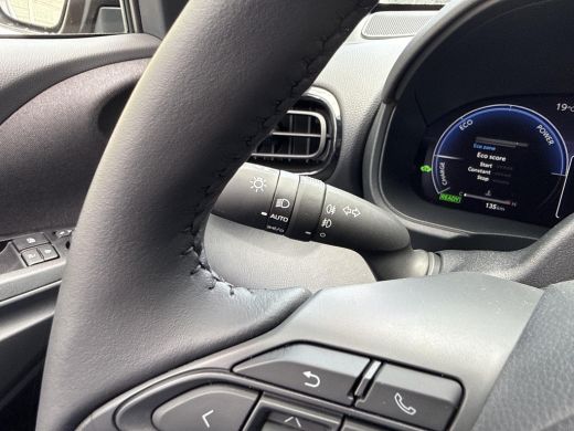 Toyota Yaris Cross 1.5 Hybrid 130 Executive | Premium Pack | CarPlay | Navigatie ActivLease financial lease
