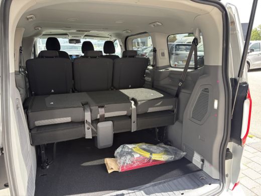 Volkswagen e-Transporter L1 Life 64 kWh 136 Pk | 9 Persoons | Achteruitrijcamera | Warmtepomp | Prijs is INCL BTW & BPM Ca... ActivLease financial lease