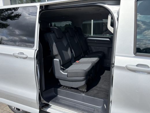 Volkswagen e-Transporter L1 Life 64 kWh 136 Pk | 9 Persoons | Achteruitrijcamera | Warmtepomp | Prijs is INCL BTW & BPM Ca... ActivLease financial lease