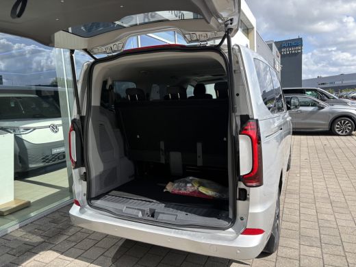 Volkswagen e-Transporter L1 Life 64 kWh 136 Pk | 9 Persoons | Achteruitrijcamera | Warmtepomp | Prijs is INCL BTW & BPM Ca... ActivLease financial lease