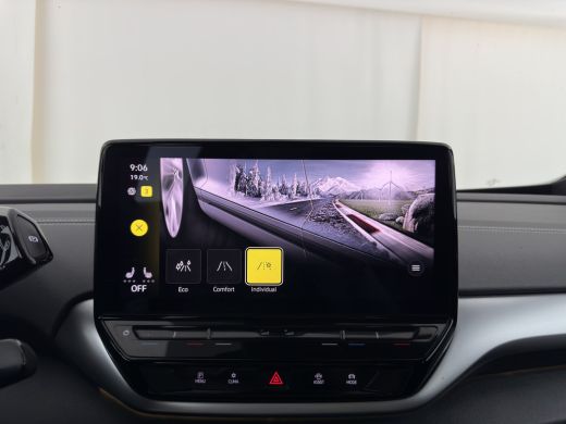 Volkswagen ID.5 Pro Business 77 kWh [3-Fase-11kW] {SoH-93%} (INCL-BTW) *HEATPUMP | LEATHER-ALCANTARA | FULL-LED |... ActivLease financial lease
