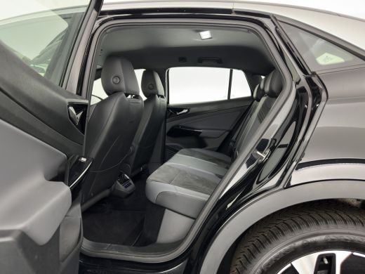 Volkswagen ID.5 Pro Business 77 kWh [3-Fase-11kW] {SoH-93%} (INCL-BTW) *HEATPUMP | LEATHER-ALCANTARA | FULL-LED |... ActivLease financial lease