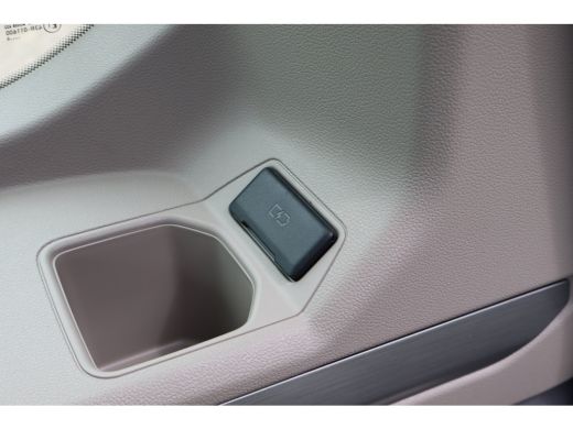 Volkswagen Multivan eHybrid 4MOTION L2 | Bulli | Leder | Glazen Dak | Vis-a-Vis | Houtlook Vloer | 4-Seizoenen Banden ActivLease financial lease