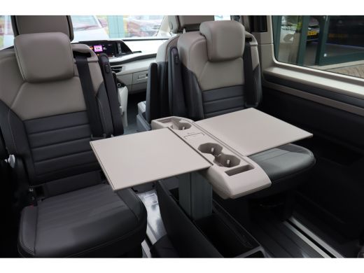 Volkswagen Multivan eHybrid 4MOTION L2 | Bulli | Leder | Glazen Dak | Vis-a-Vis | Houtlook Vloer | 4-Seizoenen Banden ActivLease financial lease
