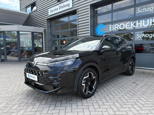Volkswagen T-Roc 1.5 eTsi 150 pk R-Line First Edition | Trekhaak | Apple Carplay | A-uitrijcamera | Climatronic | ... ActivLease financial lease