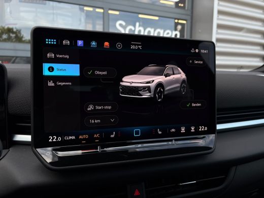 Volkswagen T-Roc 1.5 eTsi 150 pk R-Line First Edition | Trekhaak | Apple Carplay | A-uitrijcamera | Climatronic | ... ActivLease financial lease