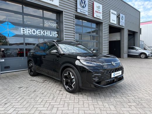Volkswagen T-Roc 1.5 eTsi 150 pk R-Line First Edition | Trekhaak | Apple Carplay | A-uitrijcamera | Climatronic | ... ActivLease financial lease