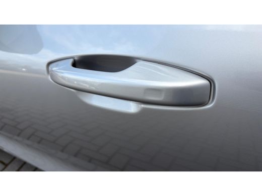 Volvo  S60 2.0 B4 197PK R-DESIGN AUTOMAAT / NAVI / LEDER / CLIMA / FULL-LED / 18" LMV / KEYLESS  / ADAPT. CR... ActivLease financial lease