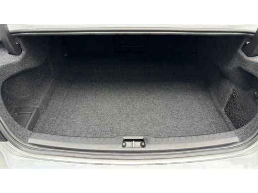 Volvo  S60 2.0 B4 197PK R-DESIGN AUTOMAAT / NAVI / LEDER / CLIMA / FULL-LED / 18" LMV / KEYLESS  / ADAPT. CR... ActivLease financial lease