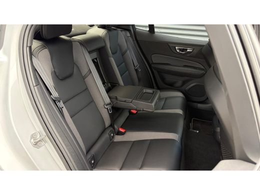 Volvo  S60 2.0 B4 197PK R-DESIGN AUTOMAAT / NAVI / LEDER / CLIMA / FULL-LED / 18" LMV / KEYLESS  / ADAPT. CR... ActivLease financial lease