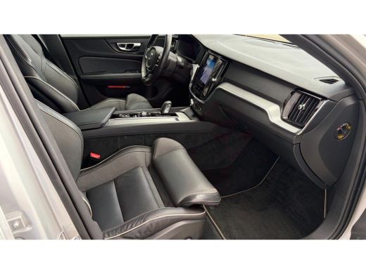 Volvo  S60 2.0 B4 197PK R-DESIGN AUTOMAAT / NAVI / LEDER / CLIMA / FULL-LED / 18" LMV / KEYLESS  / ADAPT. CR... ActivLease financial lease