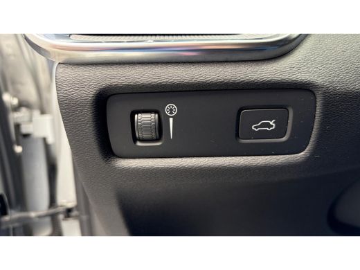 Volvo  S60 2.0 B4 197PK R-DESIGN AUTOMAAT / NAVI / LEDER / CLIMA / FULL-LED / 18" LMV / KEYLESS  / ADAPT. CR... ActivLease financial lease