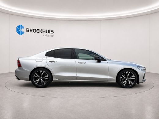 Volvo  S60 2.0 B4 197PK R-DESIGN AUTOMAAT / NAVI / LEDER / CLIMA / FULL-LED / 18" LMV / KEYLESS  / ADAPT. CR... ActivLease financial lease
