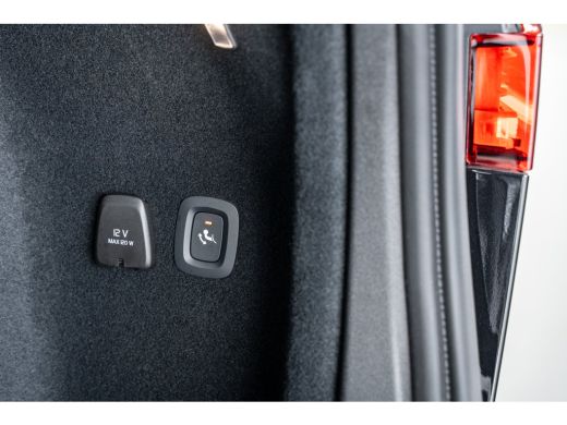 Volvo  V60 Vovo T8 455PK AWD Plus Dark | Panoramadak | 360&deg; | Contourstoelen | Trekhaak ActivLease financial lease