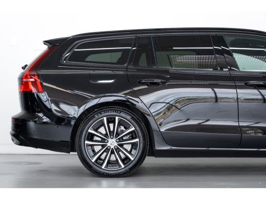 Volvo  V60 Vovo T8 455PK AWD Plus Dark | Panoramadak | 360&deg; | Contourstoelen | Trekhaak ActivLease financial lease