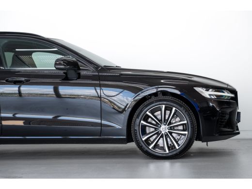 Volvo  V60 Vovo T8 455PK AWD Plus Dark | Panoramadak | 360&deg; | Contourstoelen | Trekhaak ActivLease financial lease