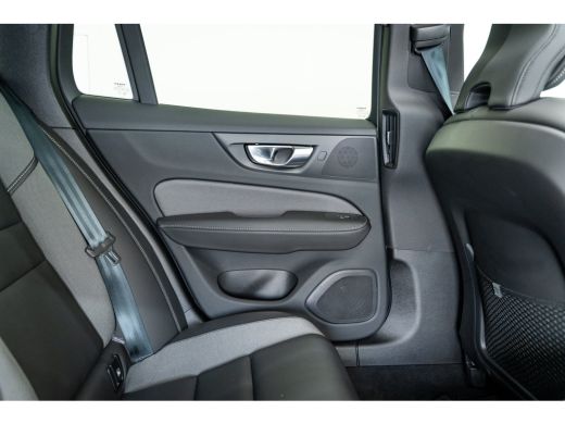 Volvo  V60 Vovo T8 455PK AWD Plus Dark | Panoramadak | 360&deg; | Contourstoelen | Trekhaak ActivLease financial lease