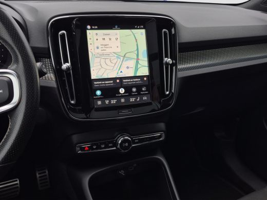 Volvo  XC40 Recharge P8 AWD R-Design SOH 92,54% | Trekhaak wegklapbaar | Panoramadak | elektr. achterklep | 3... ActivLease financial lease