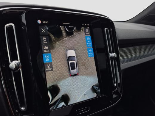 Volvo  XC40 Recharge P8 AWD R-Design SOH 92,54% | Trekhaak wegklapbaar | Panoramadak | elektr. achterklep | 3... ActivLease financial lease