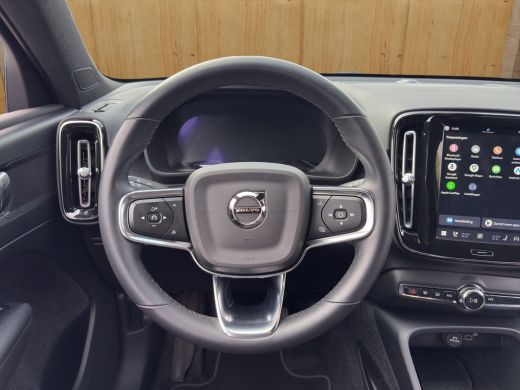 Volvo  XC40 Recharge Plus 70 kWh | BLIS | Camera | Stoel + Stuur Verwarming | Keyless Start / Entry | Trekhaak | ActivLease financial lease