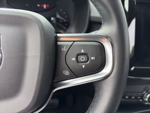 Volvo  XC40 Recharge Plus 70 kWh | BLIS | Camera | Stoel + Stuur Verwarming | Keyless Start / Entry | Trekhaak | ActivLease financial lease
