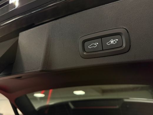 Volvo  XC40 T4 Recharge Plus Bright | Trekhaak | Harman Kardon | All Season banden | Bestuurdersstoel elektri... ActivLease financial lease