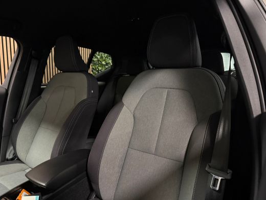 Volvo  XC40 T4 Recharge Plus Bright | Trekhaak | Harman Kardon | All Season banden | Bestuurdersstoel elektri... ActivLease financial lease