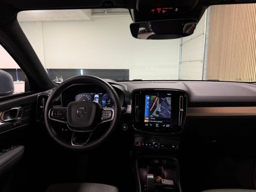 Volvo  XC40 T4 Recharge Plus Bright | Trekhaak | Harman Kardon | All Season banden | Bestuurdersstoel elektri... ActivLease financial lease